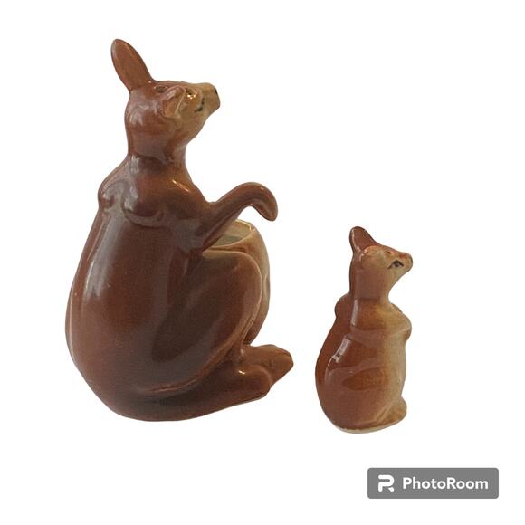 Kangaroo and Joey Salt and Pepper Shakers 3 in Kitchy Grannycore Complete - Picture 5 of 11